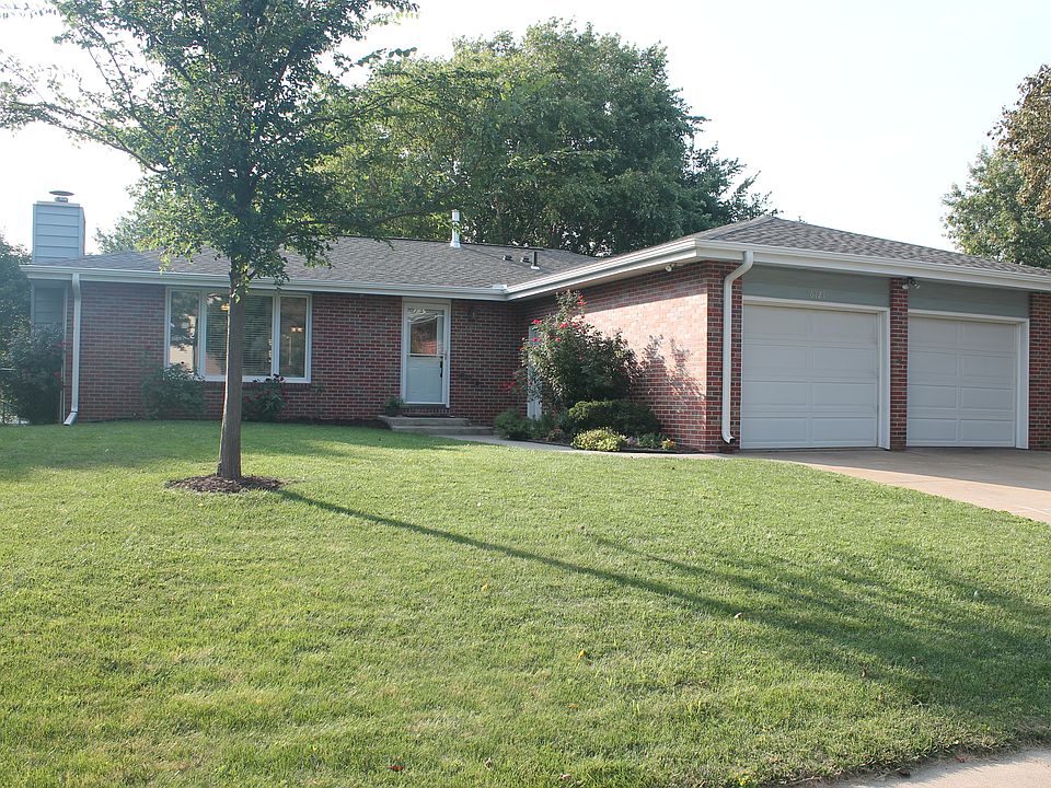 1st image of 6121 Queens Dr