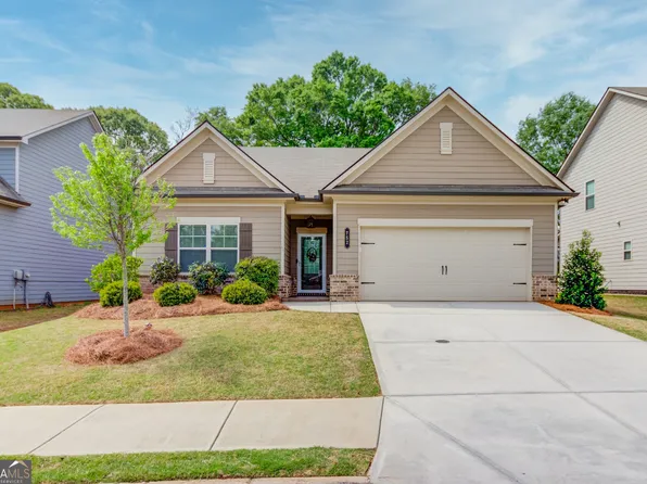 752 Brighton Park Cir, Hoschton, GA 30548