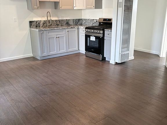 5th image of 4124 Walnut St #A