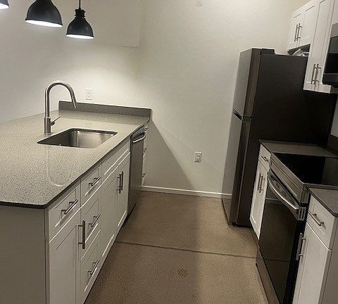 5th image of 902 S 6th Ave #211