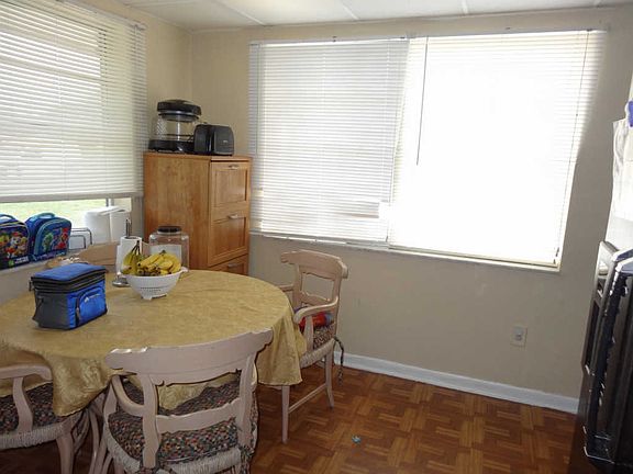 4th image of 4707 Clinton Blvd