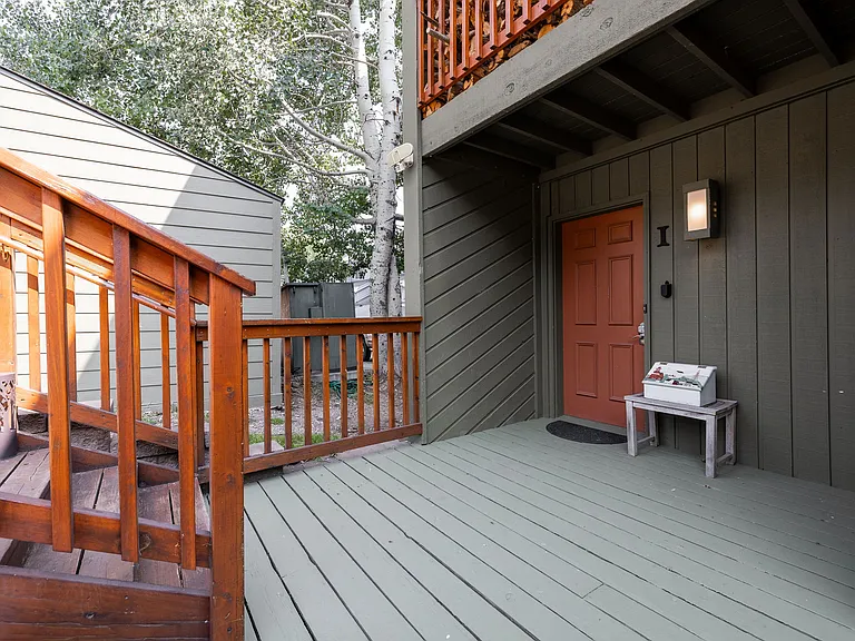 231 Nottingham Rd #I — Photo 2