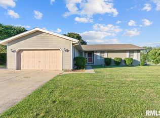 2838 Wellington Dr, Springfield, IL 62703