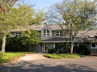 470 Voltz Rd, Northbrook, IL 60062