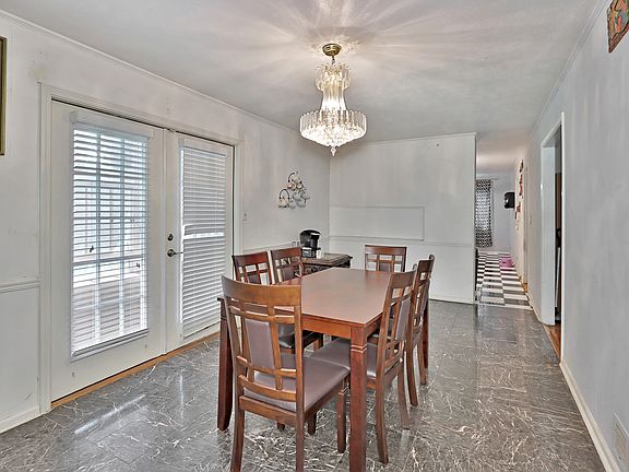 4th image of 3482 Sweetwater Dr