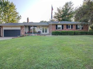 9 Archer Ct, Davenport, IA 52804
