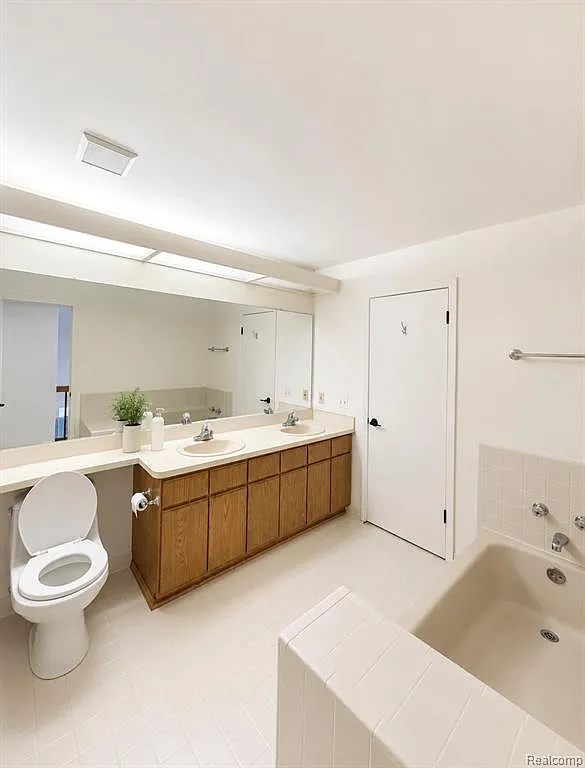 3 bed, 2.0 bath, 2146 sqft, $2,650 — Photo 4