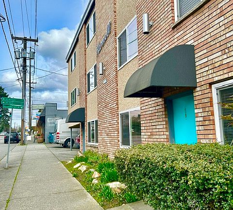2nd image of 8400 5th Ave NE APT 3