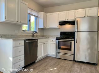 481 Oaklawn Ave #4, Cranston, RI 02920