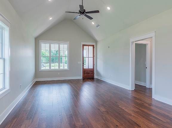 3rd image of 36 Lucille Ln