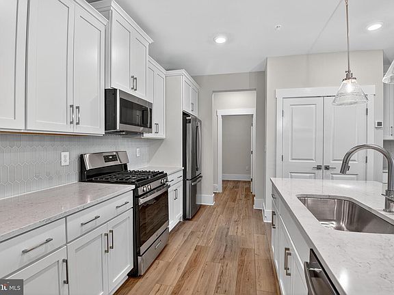 4th image of 3700 Elizabeth River Dr