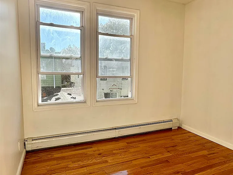 245 Duncan Ave #4 — Photo 13