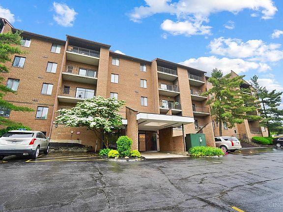 4th image of 3004 Glenmore Ave Unit 202