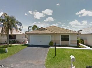 6220 Portsmouth Ln, Davie, FL 33331