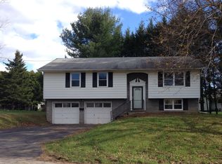 526 Cedarbrook Cres, Utica, NY 13502