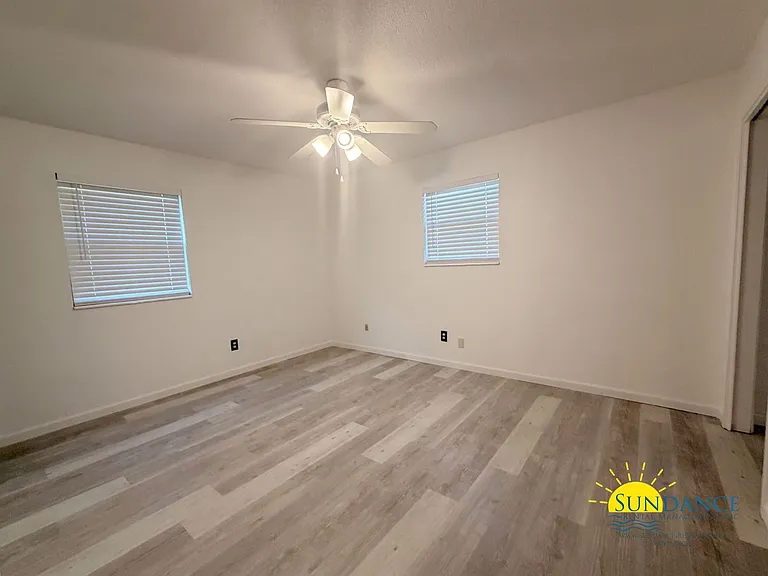 166 Marcia Dr — Photo 13