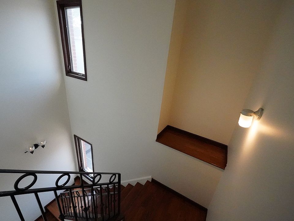 1st image of 216 Buel Ave #2