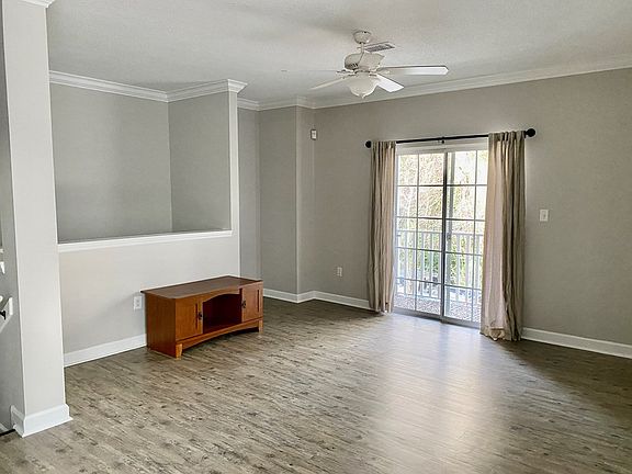 2nd image of 2502 Jerry Jones Dr APT 20