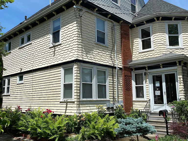 90 Chandler St — Photo 4