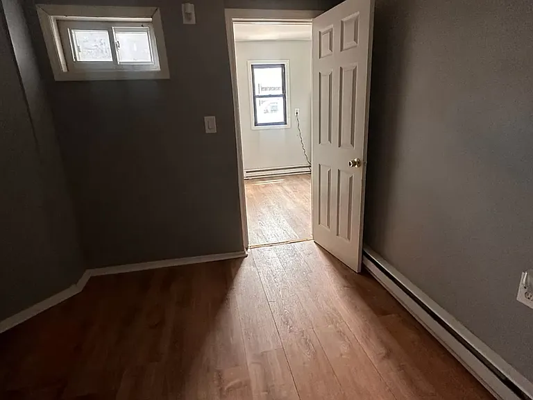 40 Albion Ave #1 — Photo 7