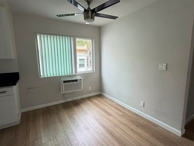 5012 Kester Ave #3 — Photo 8