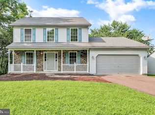 101 Seltzer Ave, Womelsdorf, PA 19567
