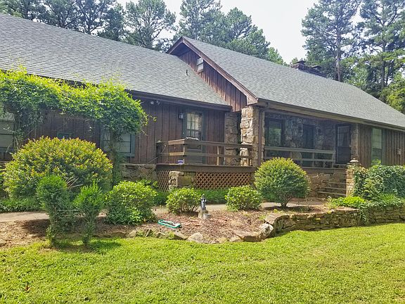 2nd image of 304 Barborek Ln