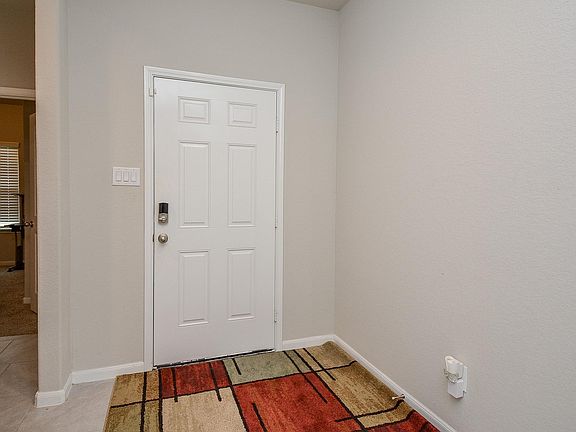 5th image of 29623 Juniper Ct