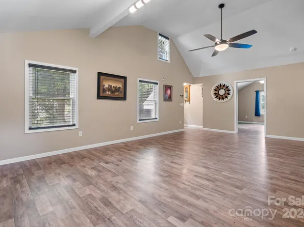 7661 Shuford Rd, Connelly Springs, NC 28612