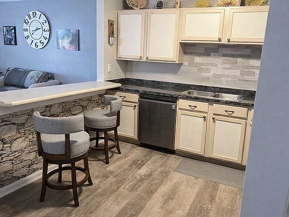 5th image of 3772 Sadie Ln