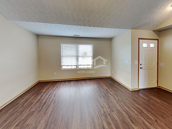 5th image of 108 Vandora Pl