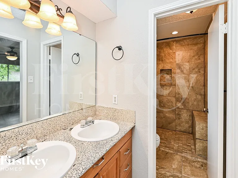 13706 Oleoke Ln — Photo 11