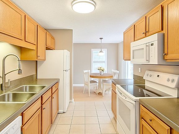 3rd image of 3963 Loufield Dr