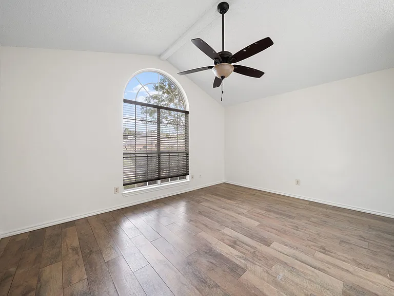 1414 Dudley Dr — Photo 19