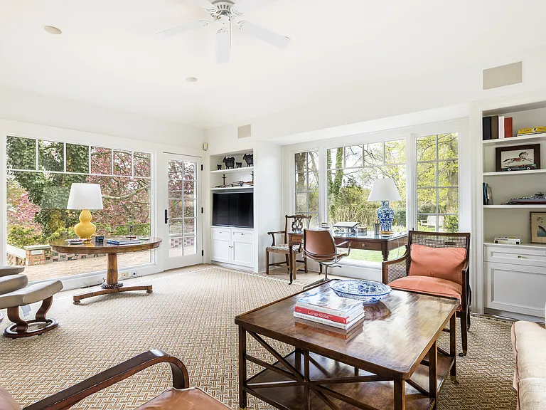 17 Apaquogue Rd — Photo 17
