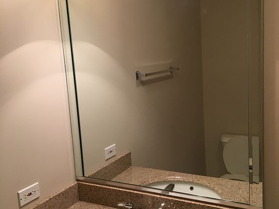 3rd image of 1350 W Fullerton Ave APT 520