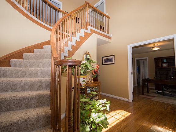 4th image of 266 Heritage Dr
