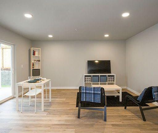4th image of 1733 Payseno Ln SE #103