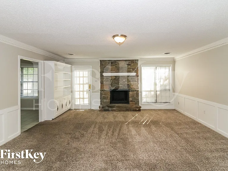 7132 Shadow Oaks Dr — Photo 2
