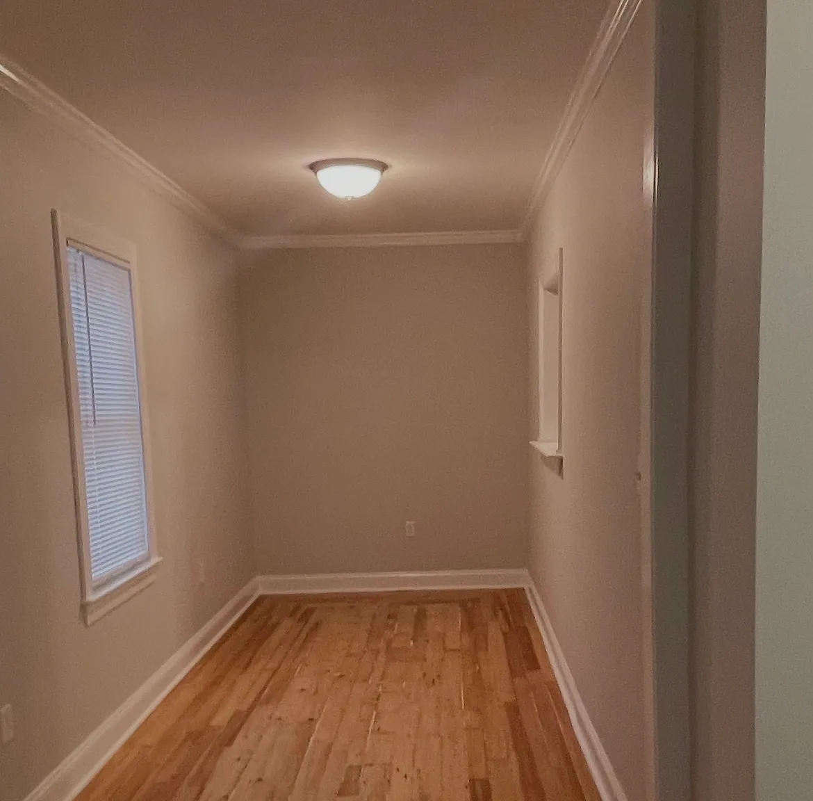 4 bed, 2000 sqft, $7,600 — Photo 4