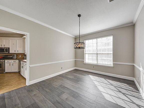 5th image of 2906 Greens Ferry Ct