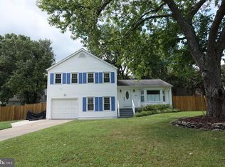 5503 Dunsmore Rd, Alexandria, VA 22315