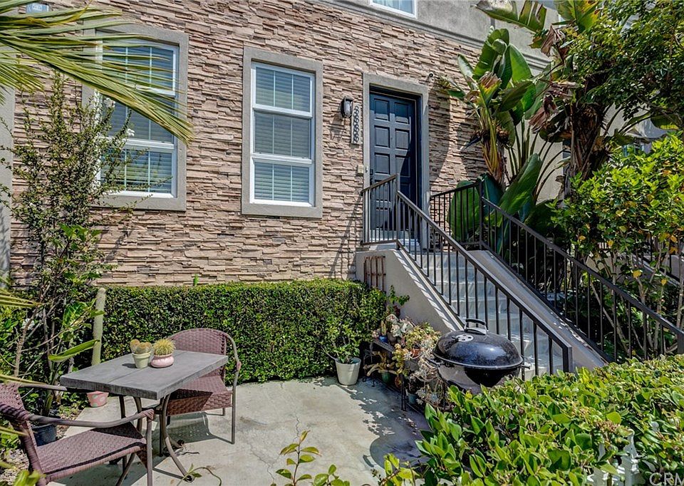 1st image of 3888 Redondo Beach Blvd