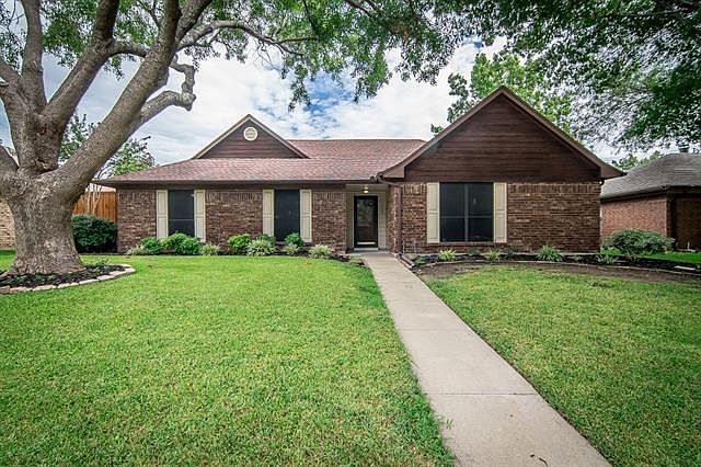 1st image of 703 Ironwood Dr