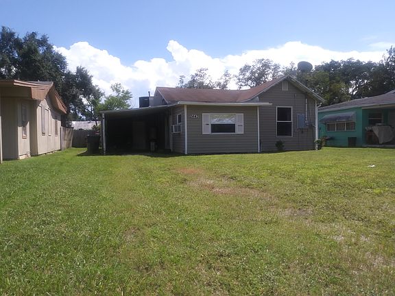 2nd image of 2443 Weber St