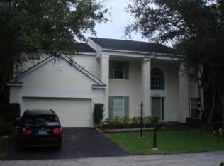 7585 Parkview Way, Pompano Beach, FL 33065