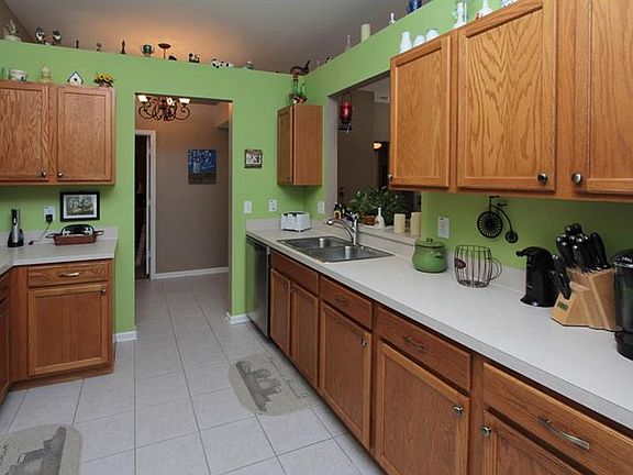 3rd image of 30604 Lanesborough Cir