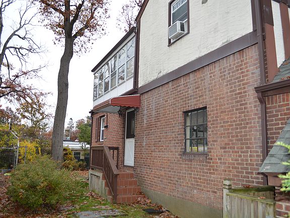 2nd image of 21721 Peck Ave