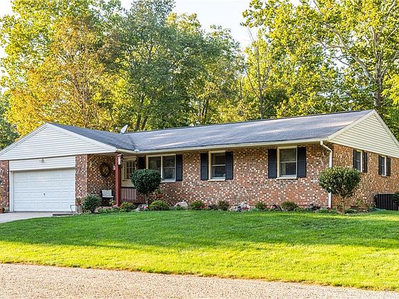 2nd image of 3901 Winston Ln