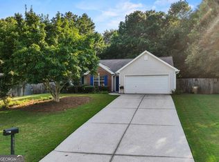 6302 Huntcliff Dr, Flowery Branch, GA